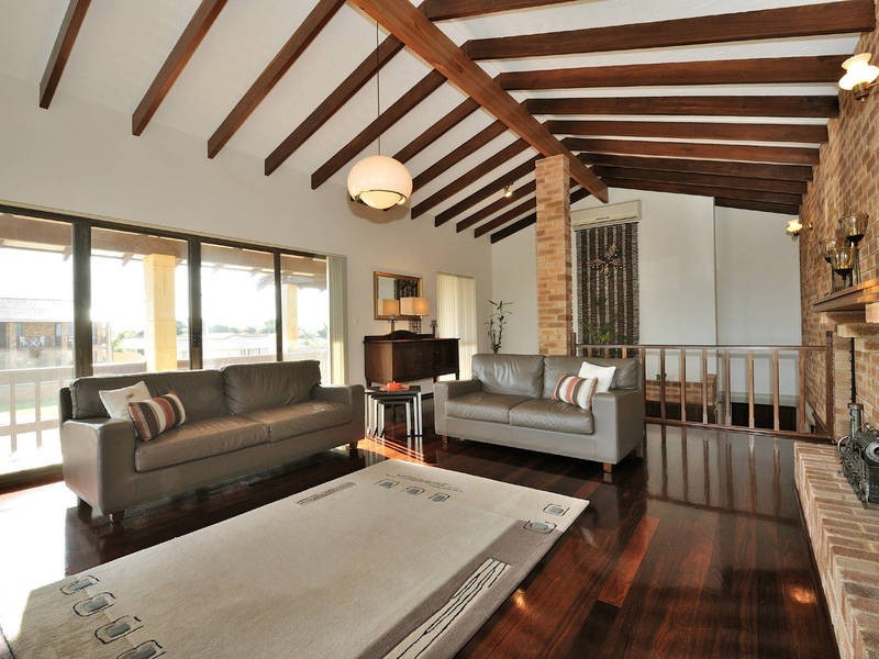 4 Ernest Street, Safety Bay WA 6169