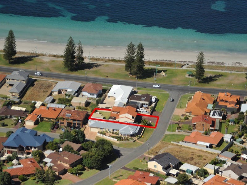 4 Ernest Street, Safety Bay WA 6169