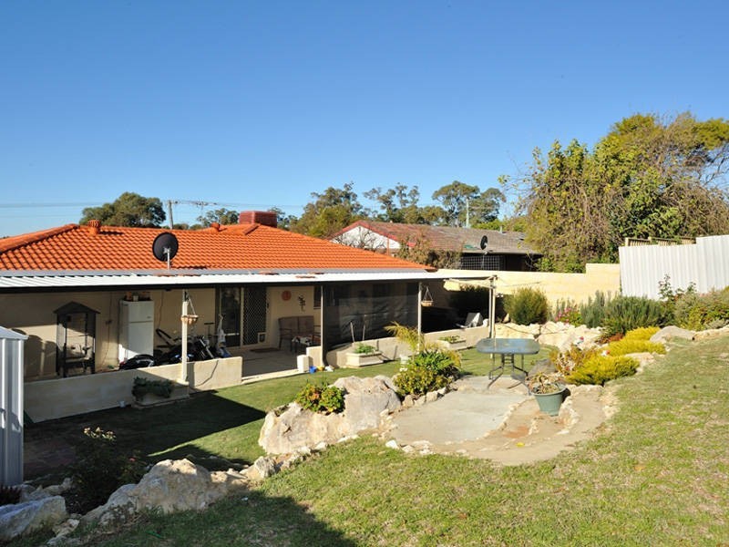 9 McKean Way, Parmelia WA 6167