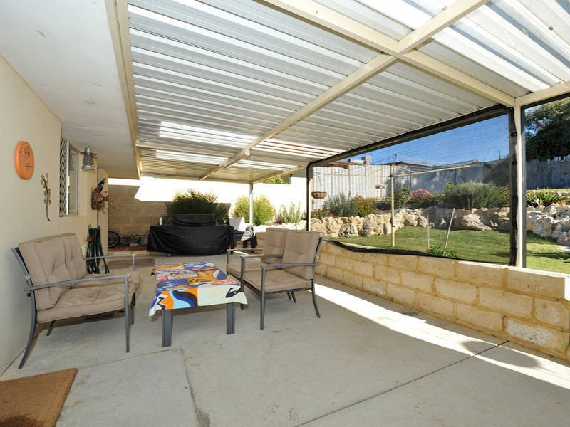 9 McKean Way, Parmelia WA 6167