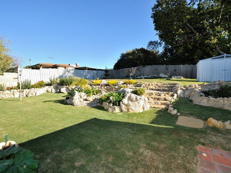 9 McKean Way, Parmelia WA 6167