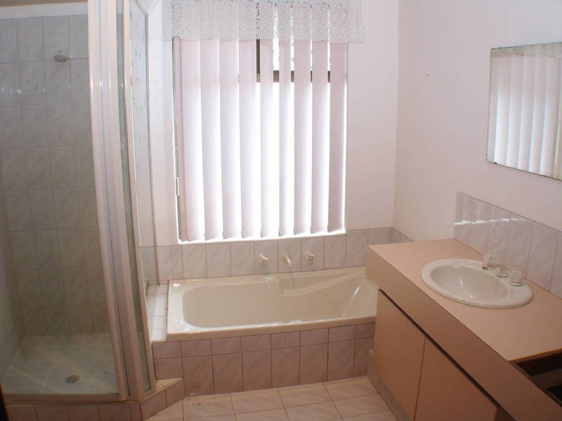 100 Donald Drive, Safety Bay WA 6169