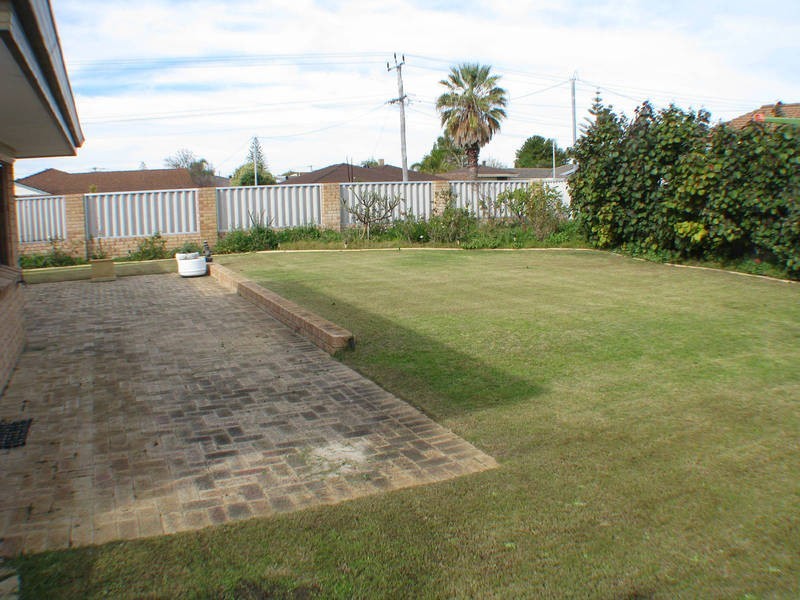 100 Donald Drive, Safety Bay WA 6169