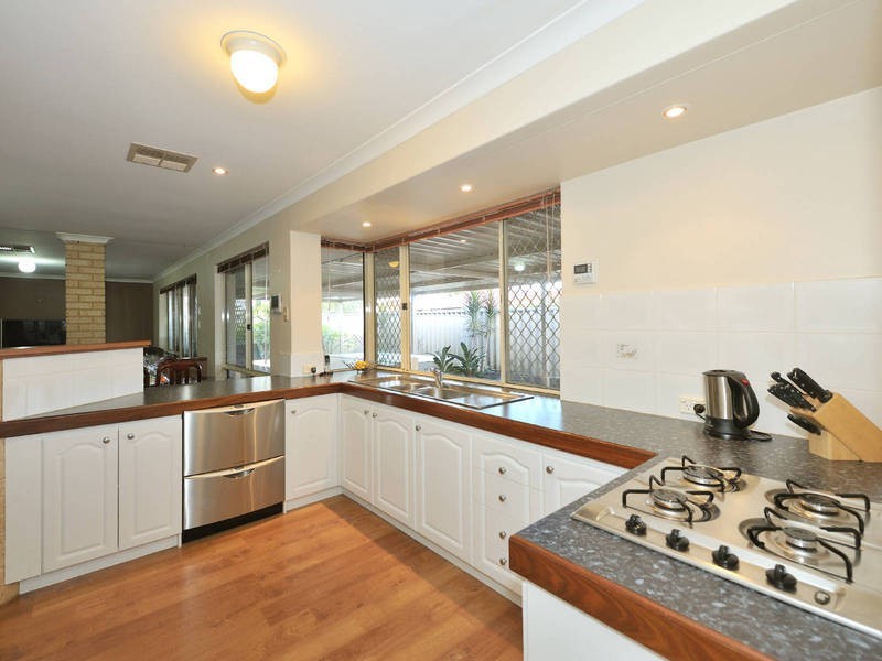 11 Inaja Mews, Warnbro WA 6169