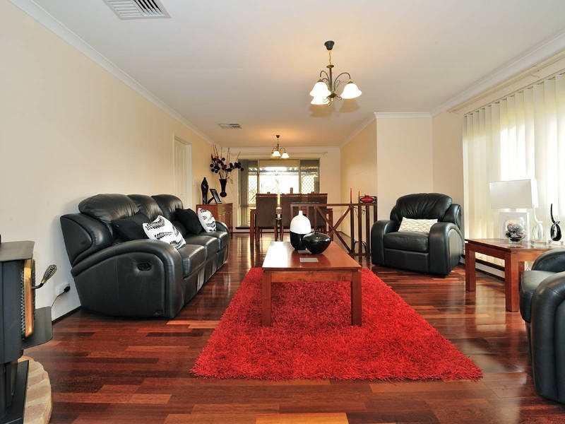 32 Rothesay Court, Cooloongup WA 6168