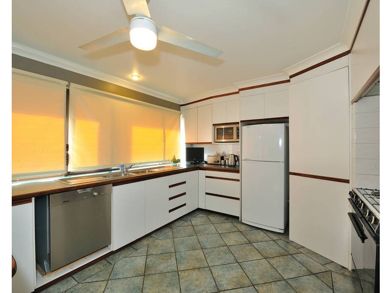 9 Mariano Court, Rockingham WA 6168