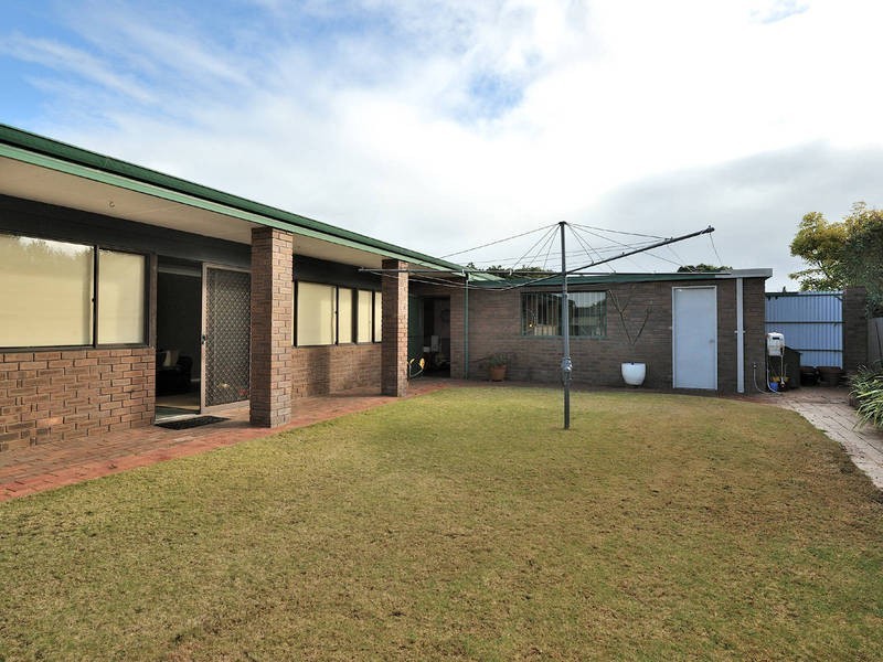 9 Mariano Court, Rockingham WA 6168