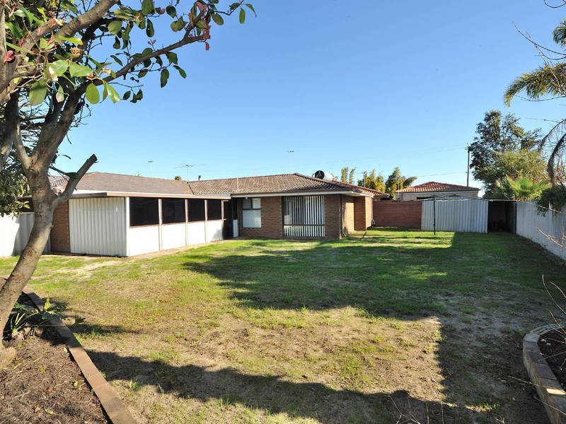 3 Mariano Court, Rockingham WA 6168