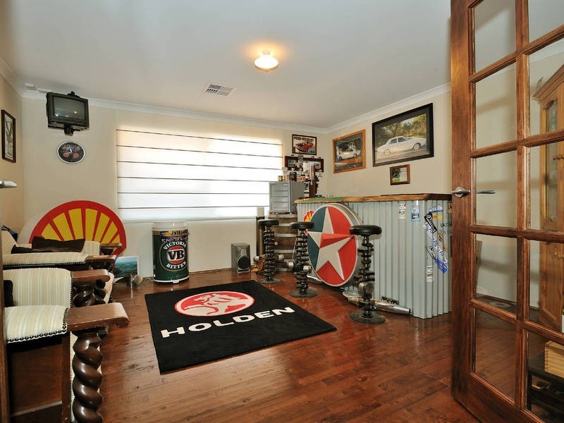 20 Fontenay Court, Port Kennedy WA 6172