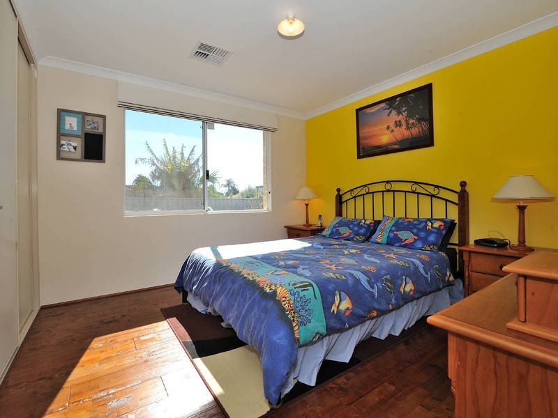 20 Fontenay Court, Port Kennedy WA 6172