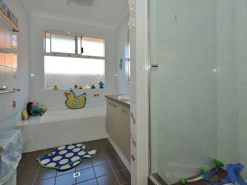 20 Fontenay Court, Port Kennedy WA 6172