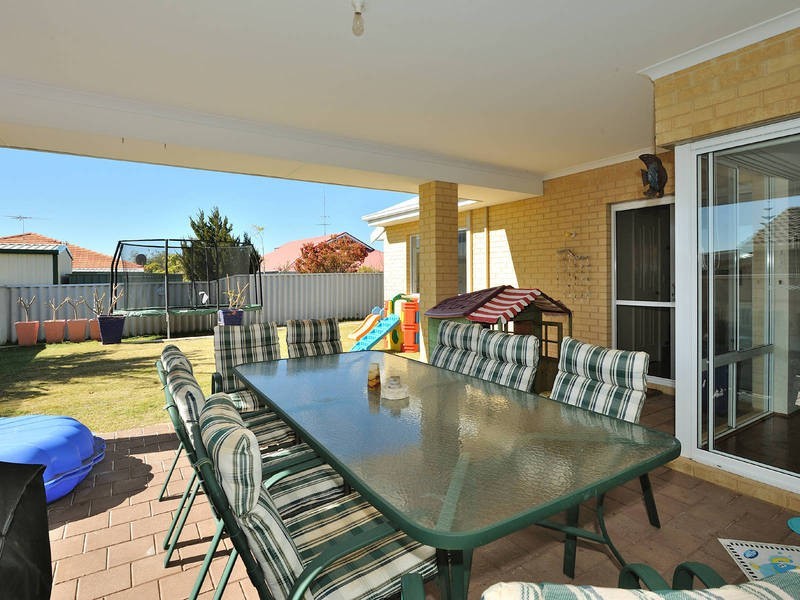 20 Fontenay Court, Port Kennedy WA 6172