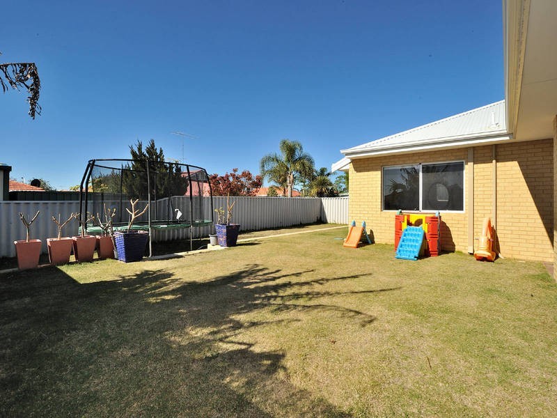20 Fontenay Court, Port Kennedy WA 6172