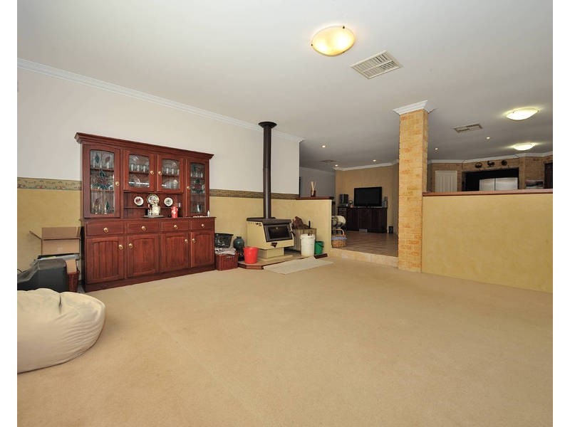 9 Daley Court, Rockingham WA 6168