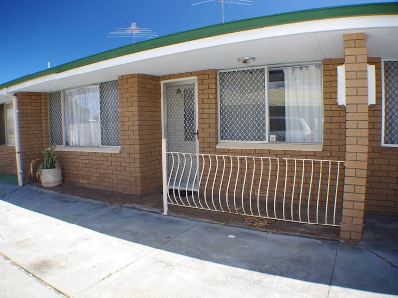 11/5-7 Jesmond St, Safety Bay WA 6169