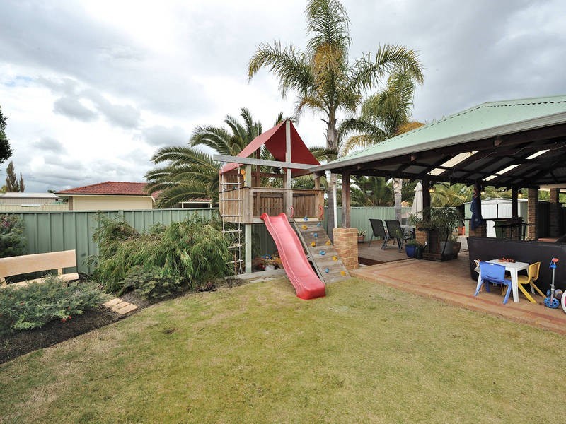 10 St Laurent Mews, Port Kennedy WA 6172