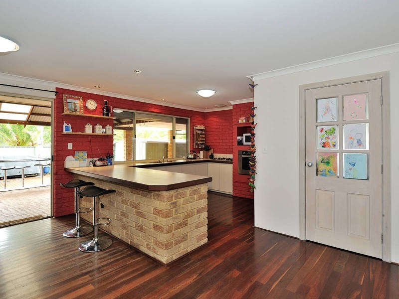 10 St Laurent Mews, Port Kennedy WA 6172