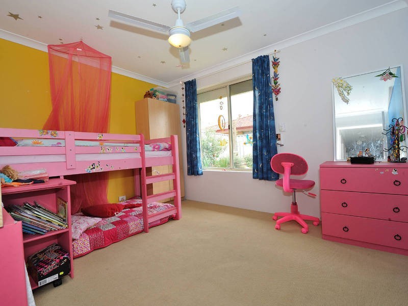 10 St Laurent Mews, Port Kennedy WA 6172