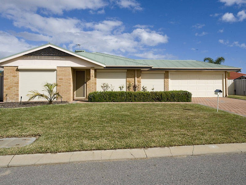 4 Narbonne Gardens, Port Kennedy WA 6172