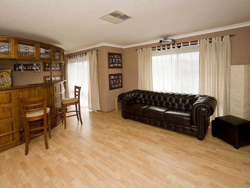 4 Narbonne Gardens, Port Kennedy WA 6172