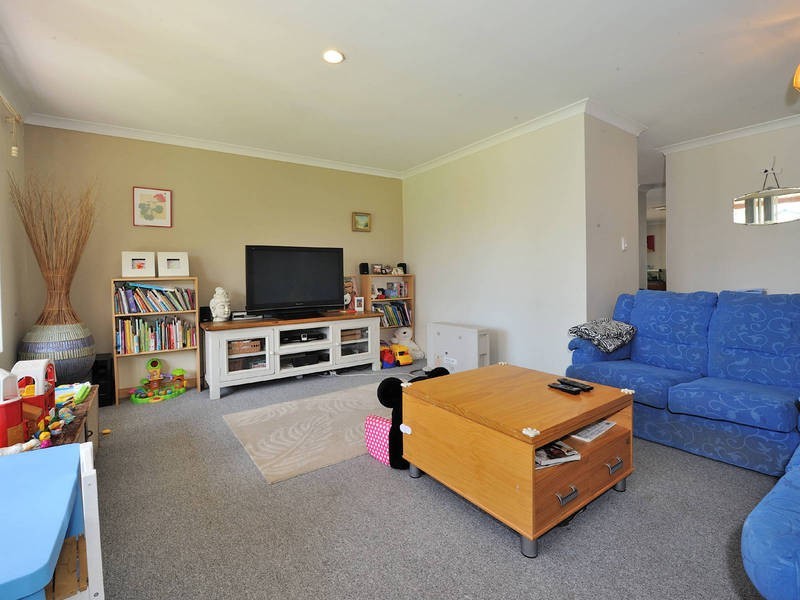 12 Grace Court, Cooloongup WA 6168