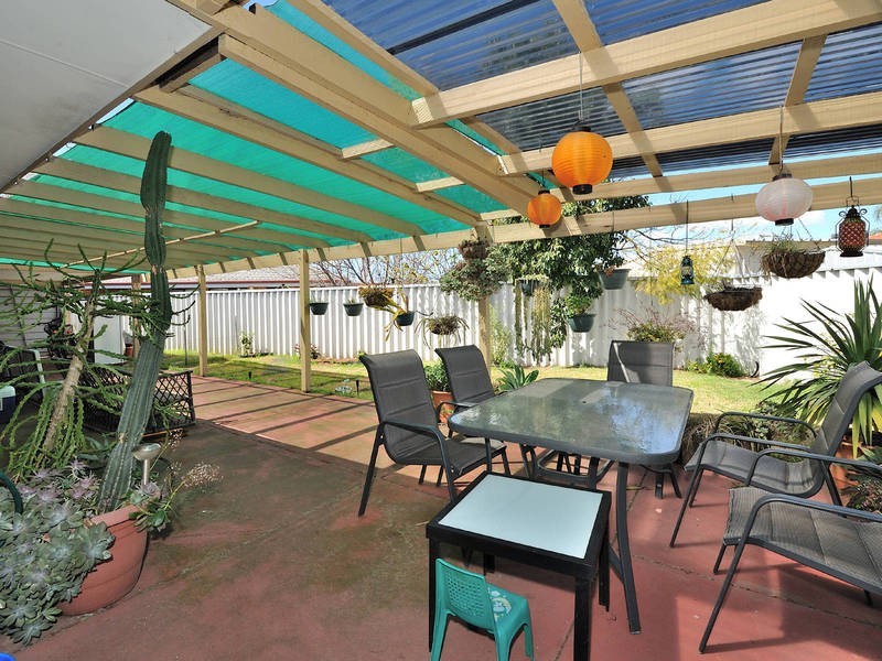 12 Grace Court, Cooloongup WA 6168