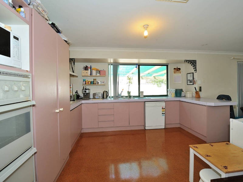 12 Grace Court, Cooloongup WA 6168