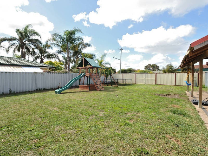 53 Goongarrie Drive, Waikiki WA 6169