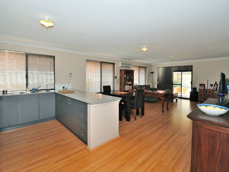 17 Barossa Approach, Rockingham WA 6168