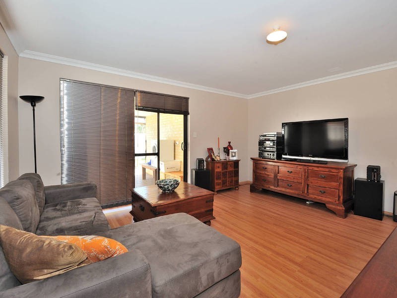 17 Barossa Approach, Rockingham WA 6168