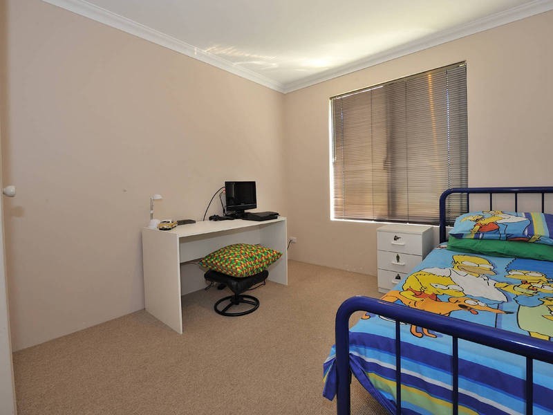 17 Barossa Approach, Rockingham WA 6168