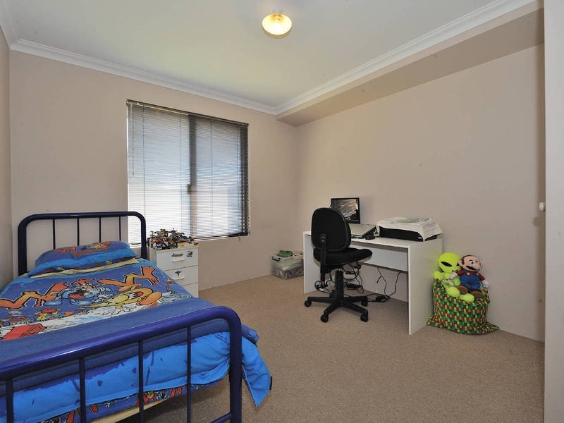 17 Barossa Approach, Rockingham WA 6168