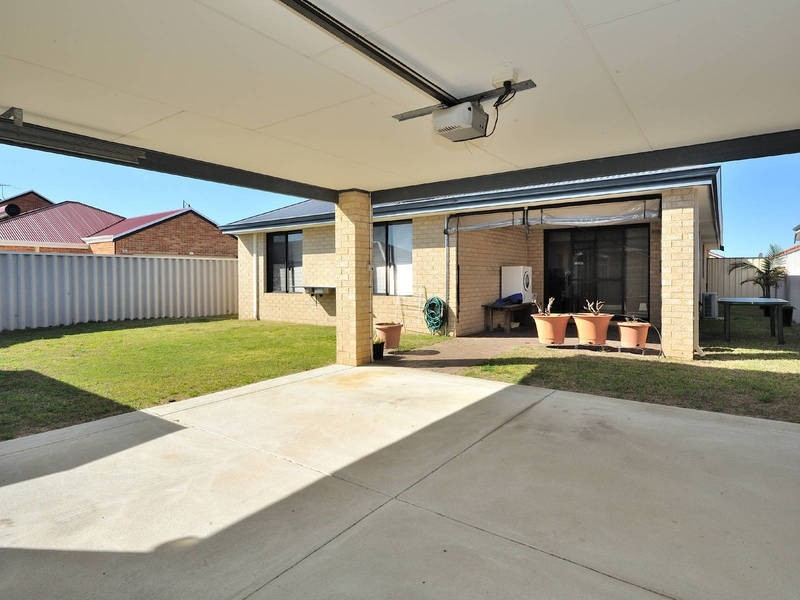 17 Barossa Approach, Rockingham WA 6168