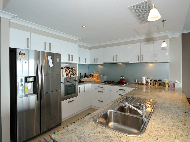 28/43 Rockingham Beach Road, Rockingham WA 6168