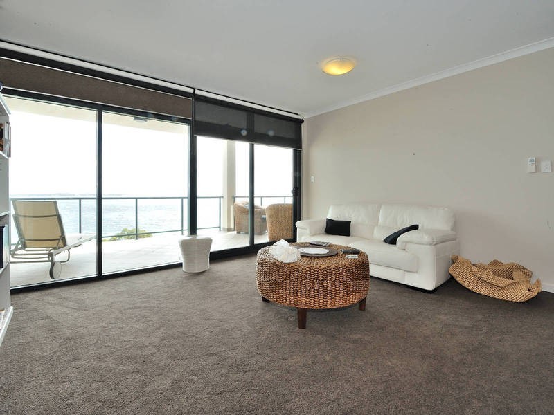28/43 Rockingham Beach Road, Rockingham WA 6168