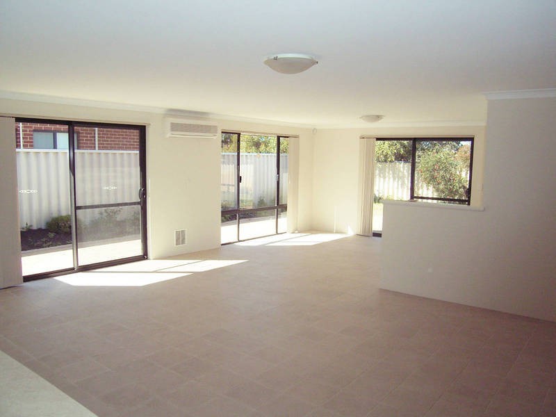 17 Oleander Avenue, Shoalwater WA 6169