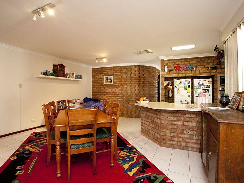 77 Charthouse Road, Waikiki WA 6169