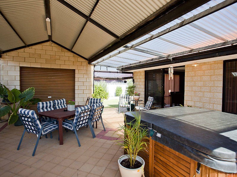 44 Boyle Avenue, Rockingham WA 6168