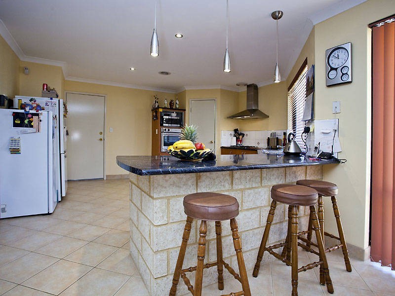 44 Boyle Avenue, Rockingham WA 6168