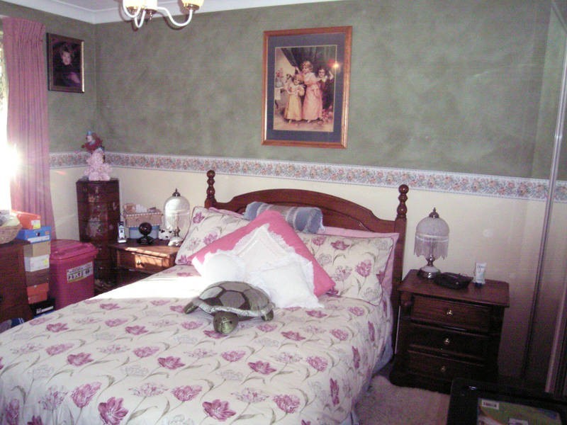 13 Preston Road, Parmelia WA 6167