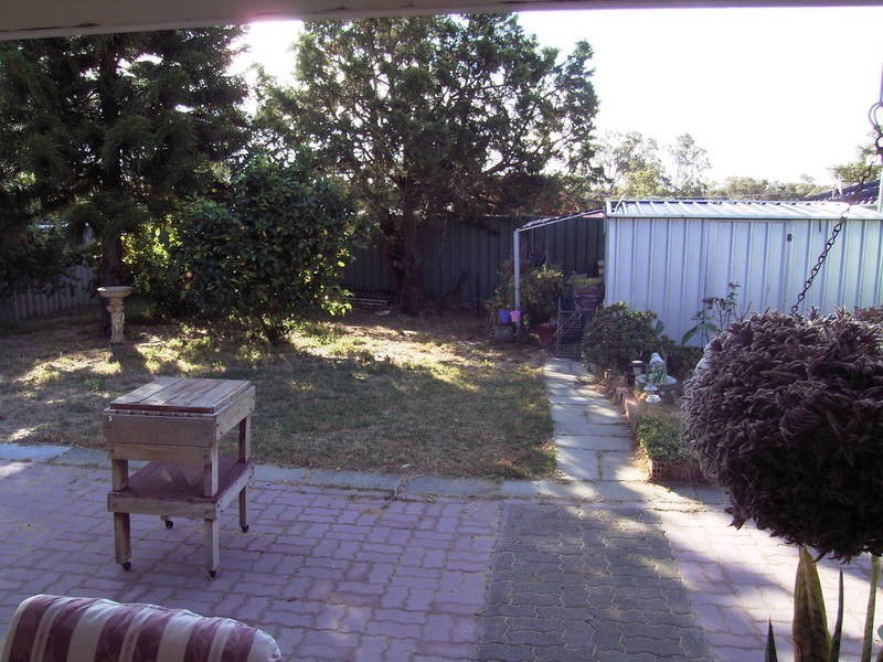 13 Preston Road, Parmelia WA 6167