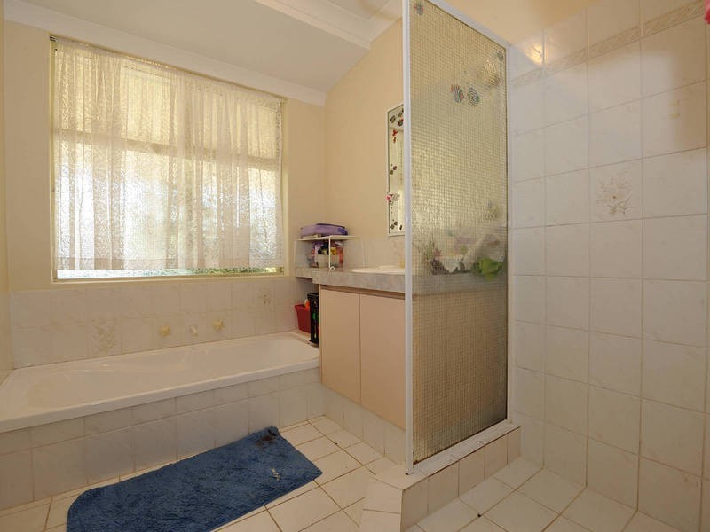 35 Oakwood Crescent, Waikiki WA 6169