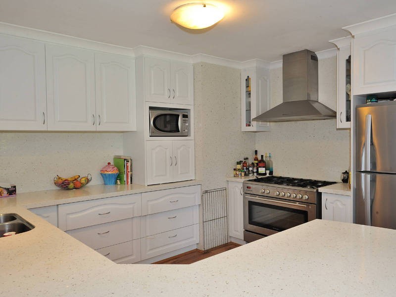 8 Middleton Place, Waikiki WA 6169