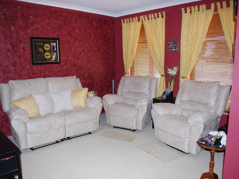 12 Oakwood Crescent, Waikiki WA 6169