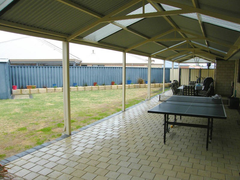 5 Evian Glen, Port Kennedy WA 6172