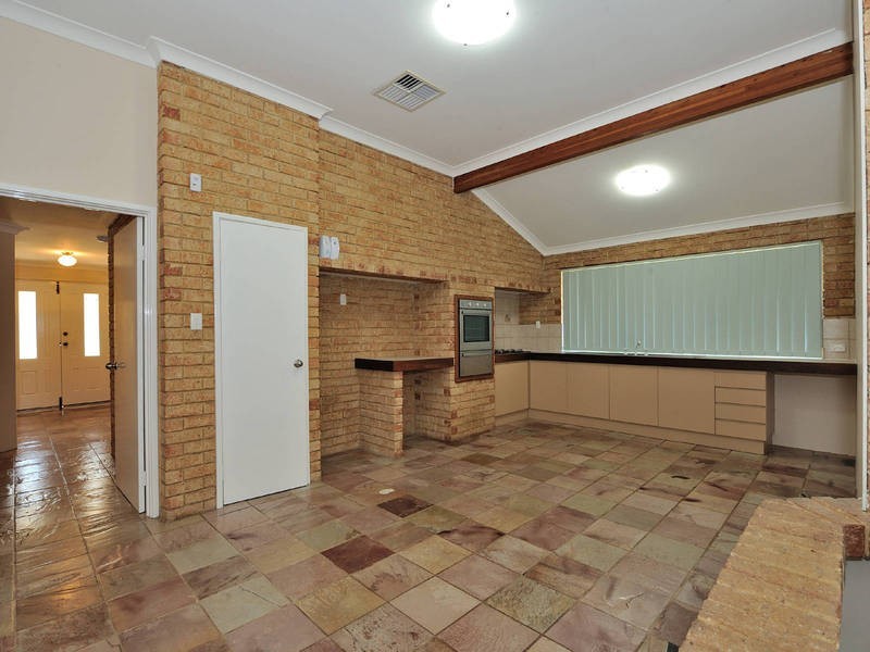 28 Elanora Drive, Cooloongup WA 6168
