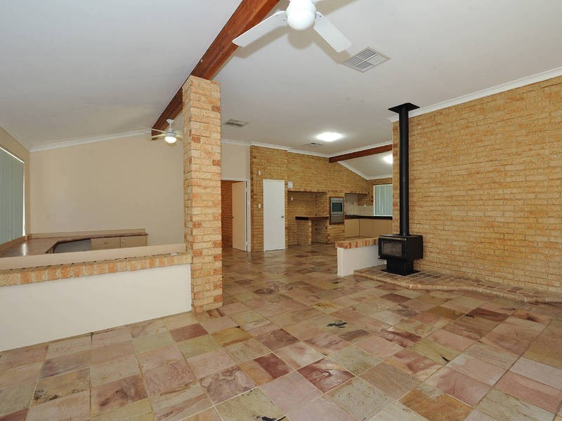 28 Elanora Drive, Cooloongup WA 6168