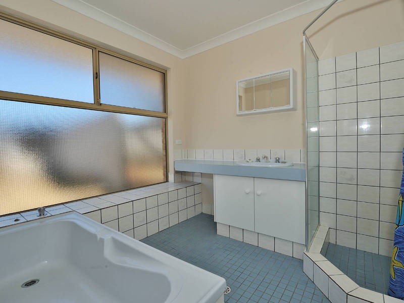 28 Elanora Drive, Cooloongup WA 6168