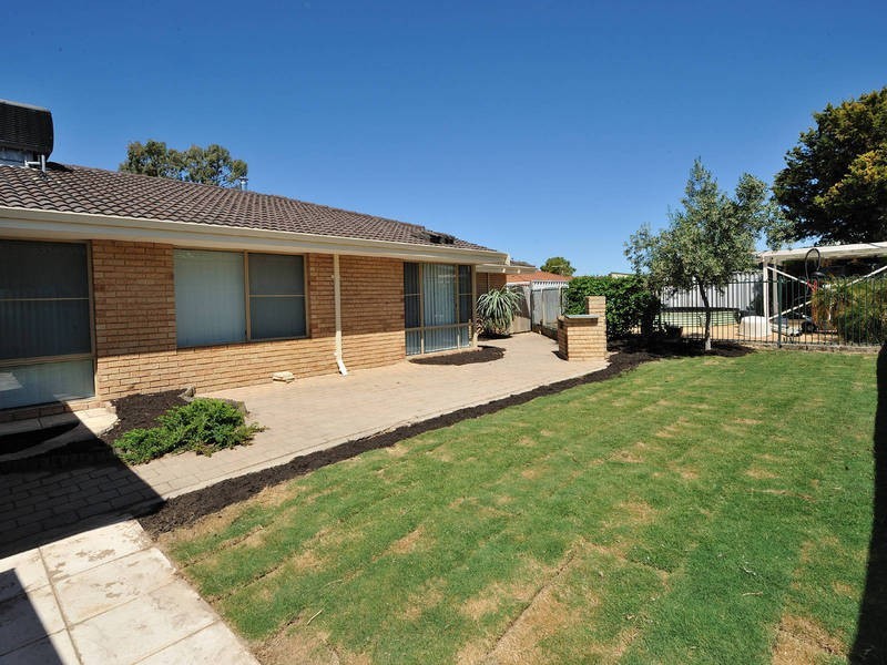 28 Elanora Drive, Cooloongup WA 6168
