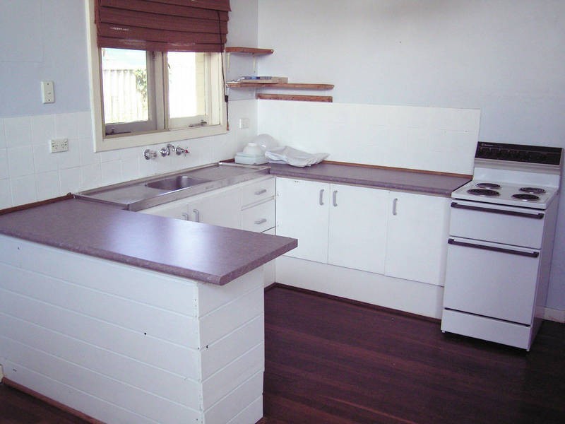 9 Pictor Court, Rockingham WA 6168